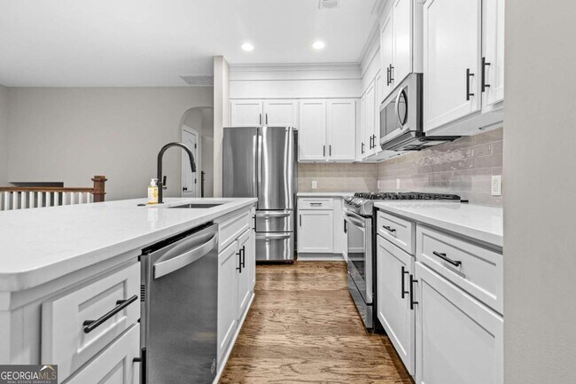 Foto del edificio - 3209 Hallmark Ln NE