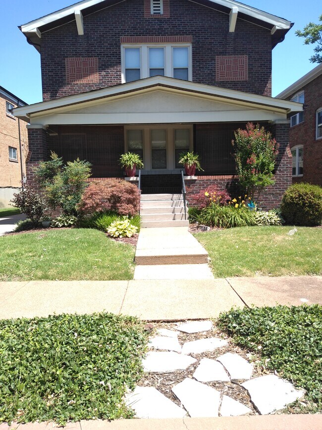 Foto del edificio - 7155 Dartmouth Ave