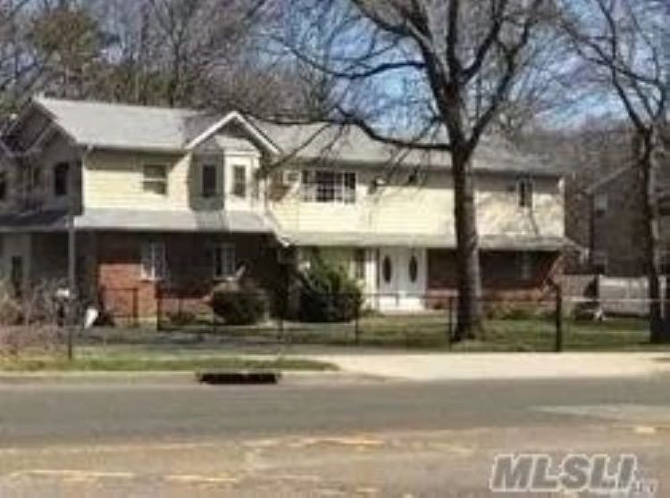 Primary Photo - 141 Oakdale Bohemia Rd