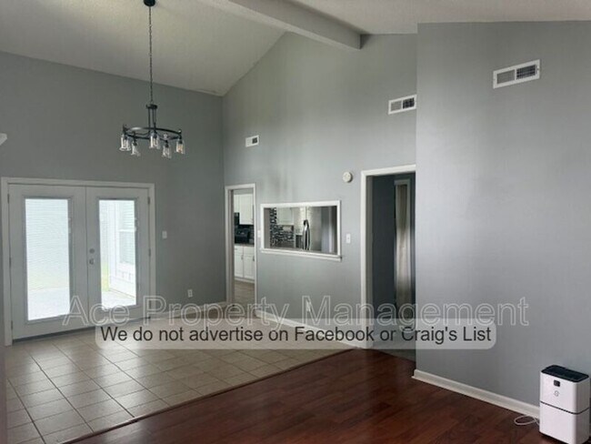 Foto del edificio - 5974 Brookcliff Rd