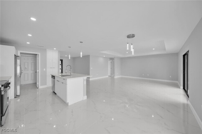 Building Photo - 2001 NW 20th St