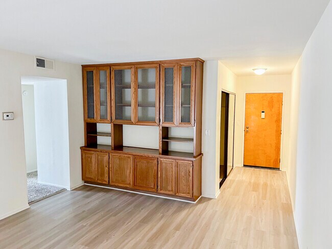 Building Photo - Magnolia View Apartments