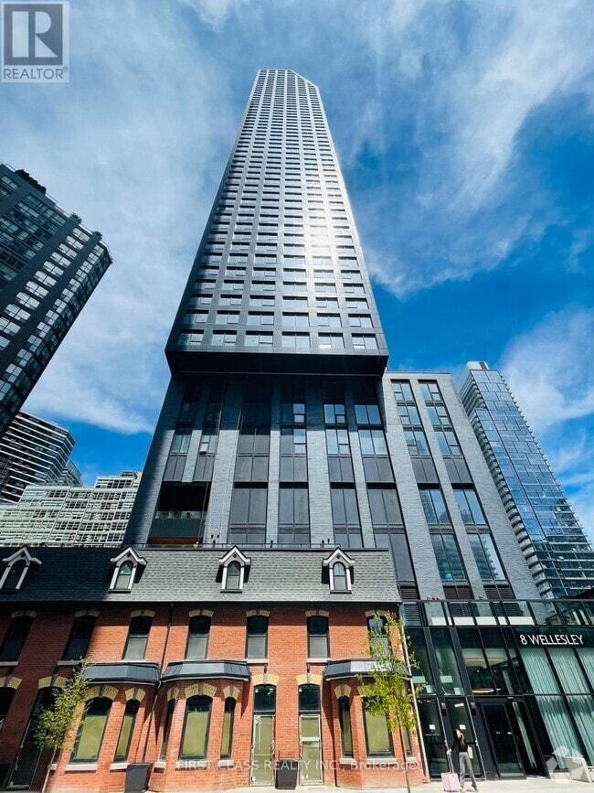 Building Photo - 8-4108 Wellesley St W