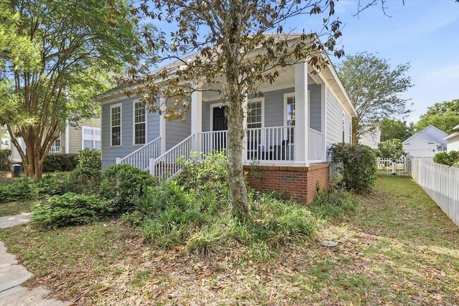 Building Photo - 3253 Stanhope Dr