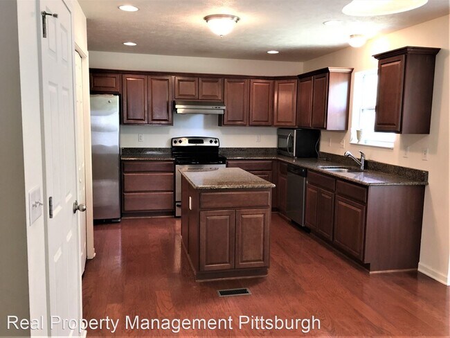 Foto del edificio - 4 br, 2.5 bath House - 133 Nottingham Dr