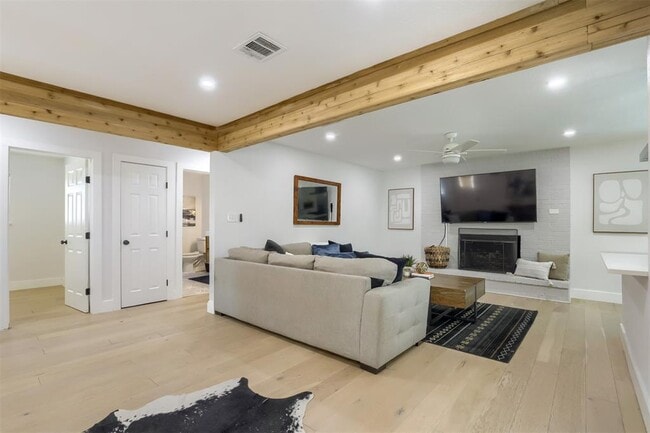 Foto del edificio - 9016 W Pointer Ln