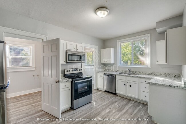 Photo - Spacious 4 Bed 1.5 Bath Updated Home