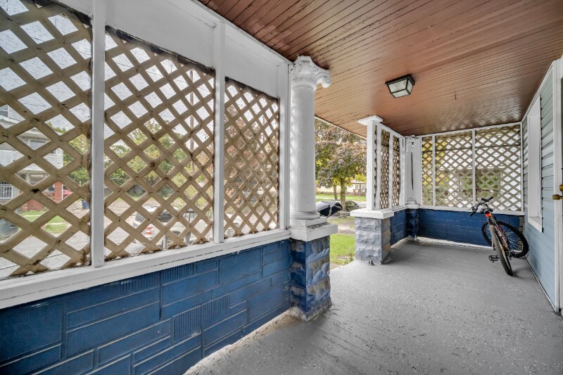 2826 E 124th St Cleveland, OH 44120 – photo 5