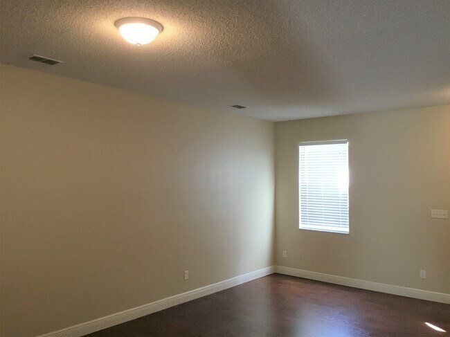 Building Photo - 7144 Country Run Parkway