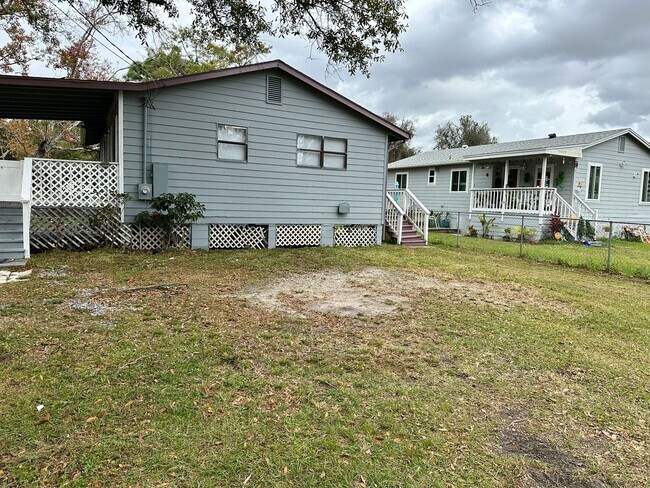 Foto del edificio - Beautiful 3 Bedroom 1 Bath Cottage Home Fo...