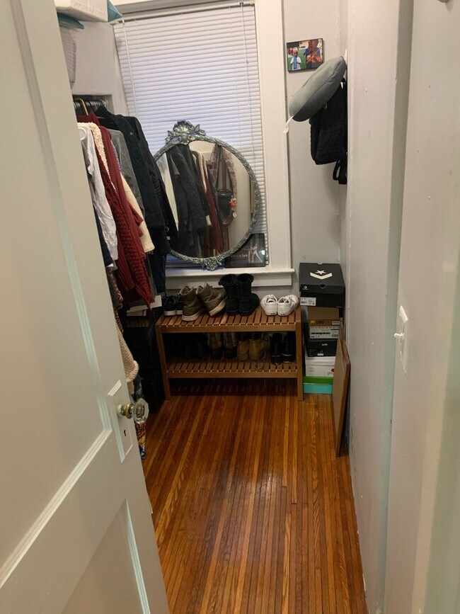 Foto del edificio - 1625 East Ave | Unit 101 | 1bd/1ba | Walk-...