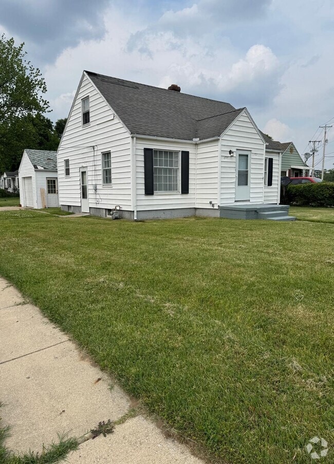 Building Photo - 17789 IN-23