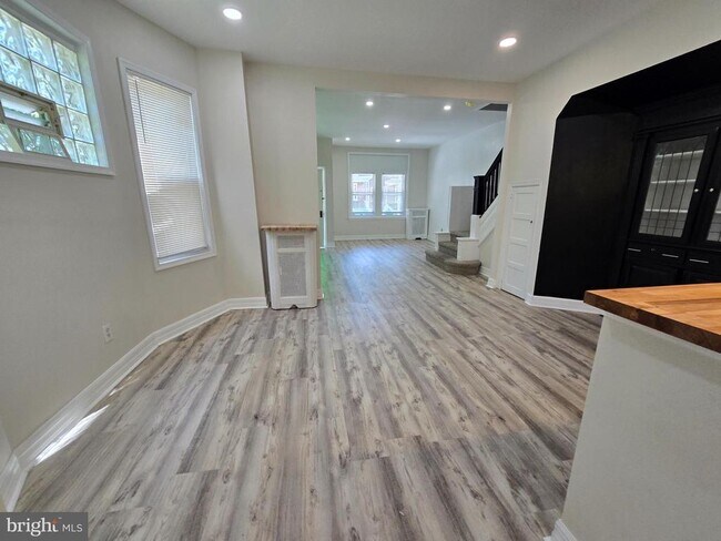 Foto del edificio - 5052 N Warnock St