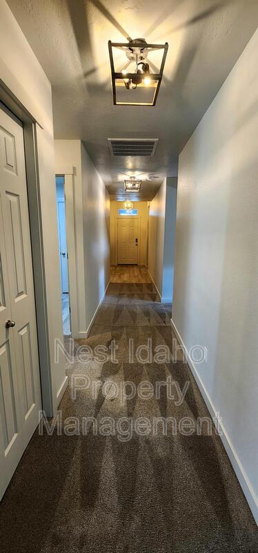 Foto del edificio - 15349 Stovall Ave