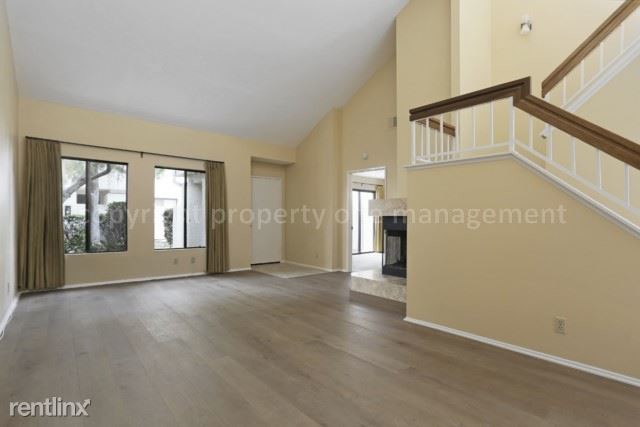 Building Photo - 4826 Sawyer Ave