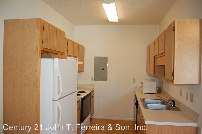 Building Photo - 2641 S Fletcher Ave