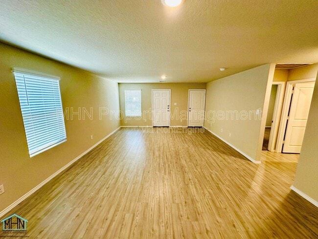 Foto del edificio - 9007 Little Hoss