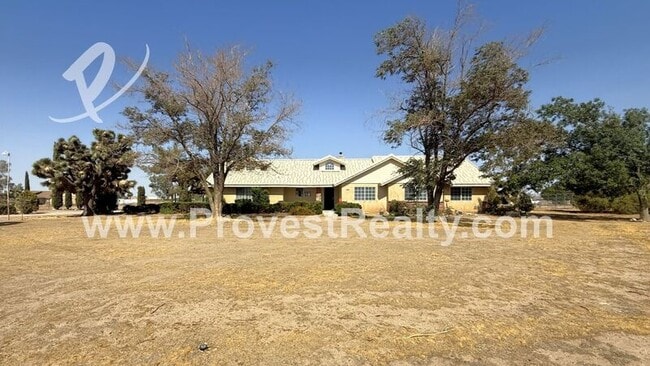 Foto del edificio - 10184 Smoke Tree Rd