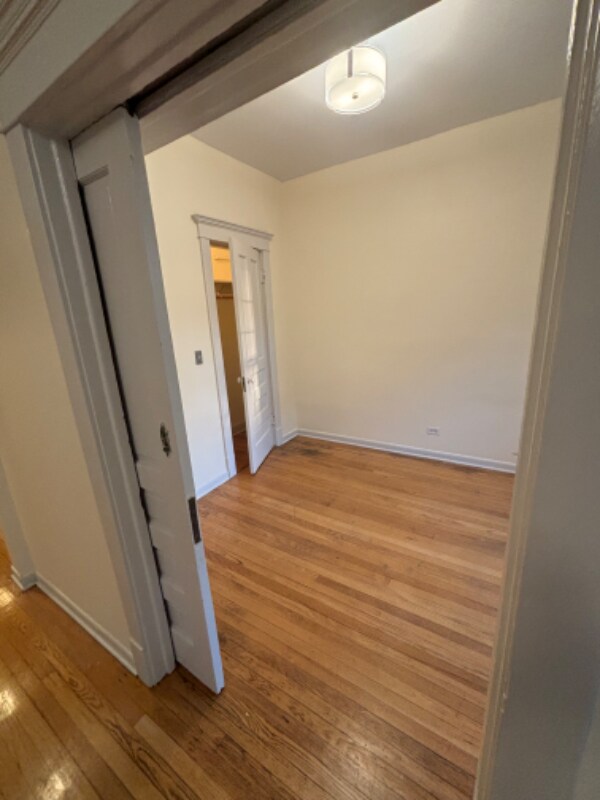 Foto del edificio - 5120 N Kenmore Ave