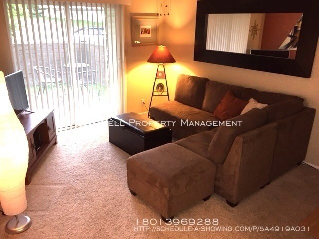 Primary Photo - 1015 E Quail Park Dr