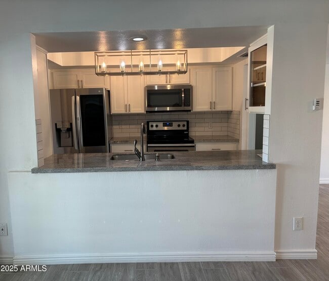 Building Photo - 4410 S Rita Ln