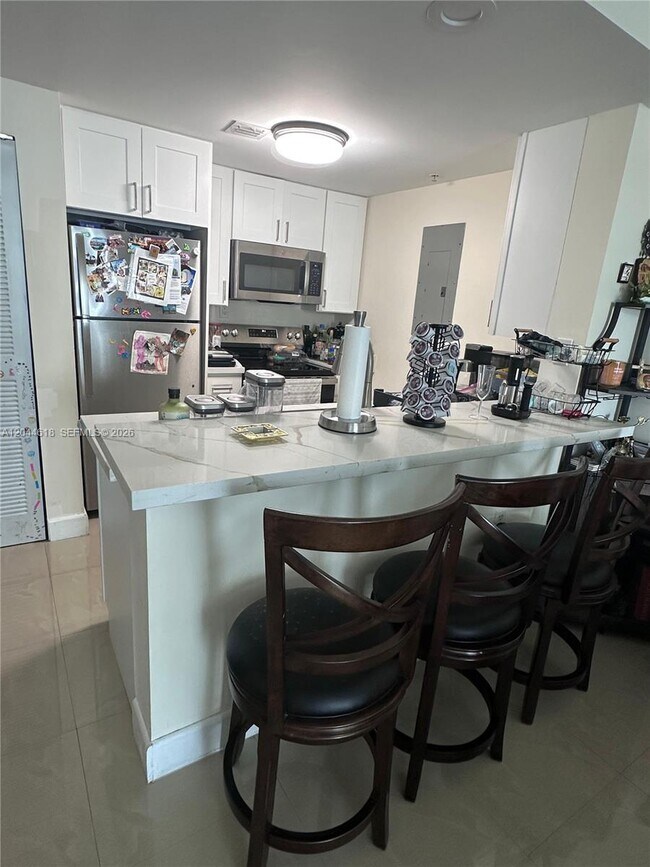 Foto del edificio - 275 NE 18th St