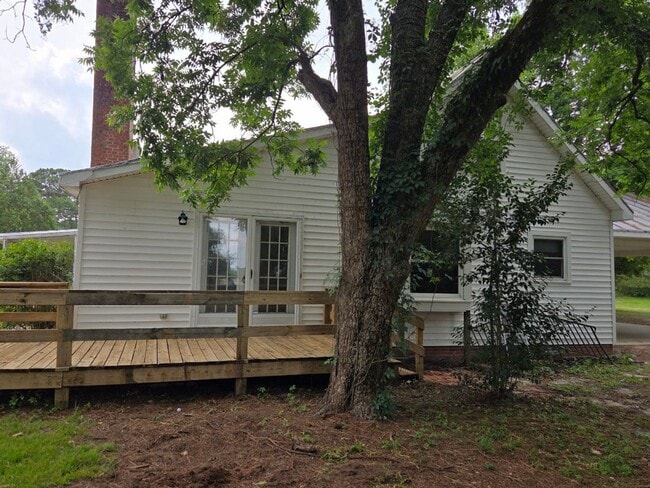 Building Photo - 1435 Garner Chapel Rd