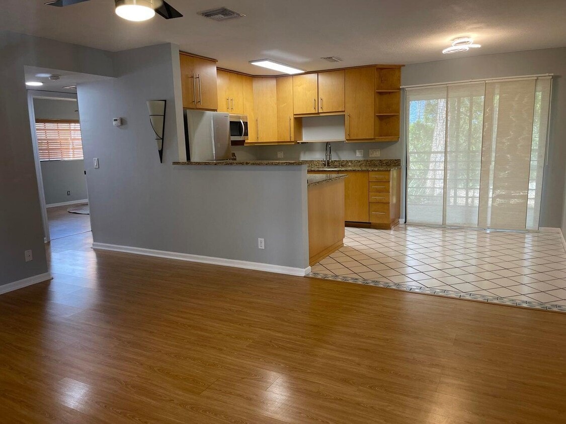 Foto principal - 4237 Oak Terrace Dr