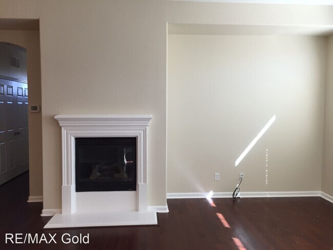 Building Photo - 2 br, 2 bath House - 1775 Wind Ranch #C