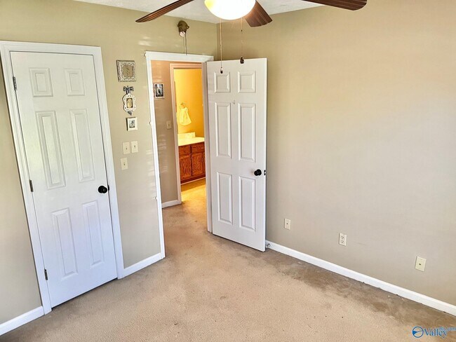 Building Photo - 101 Belle Cir