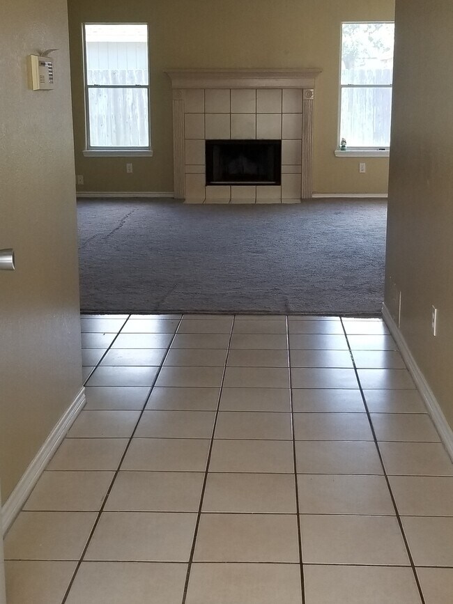 Foto del edificio - 4418 Cedar Pass Dr