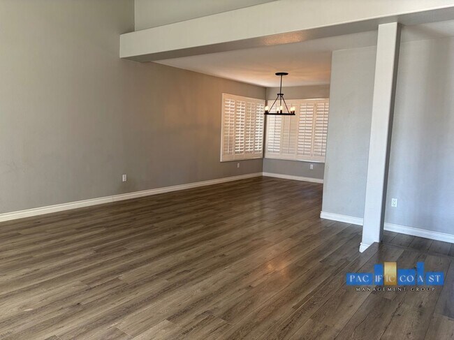 Foto del edificio - 346 Hilltop Ln