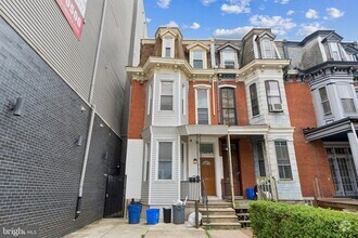Building Photo - 4220 Chestnut St