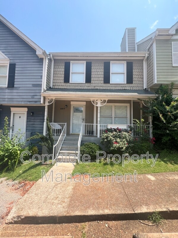 Foto principal - 1521 16th St S