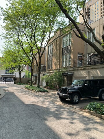 Building Photo - 1515 S Michigan Ave