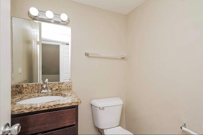 Foto del edificio - 6173 Brookwood Dr