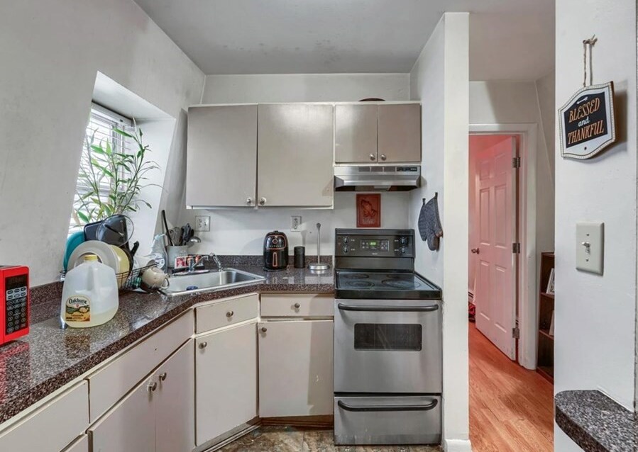 Primary Photo - 43 Woodward St