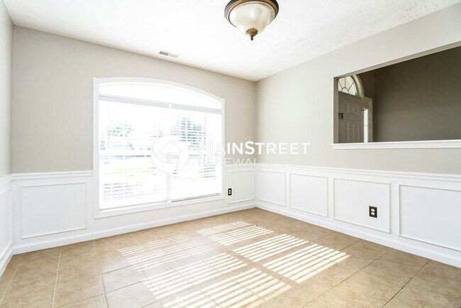 Foto del edificio - 3 Bedroom Pet-Friendly Home in La Vergne, TN with Main Street Renewal