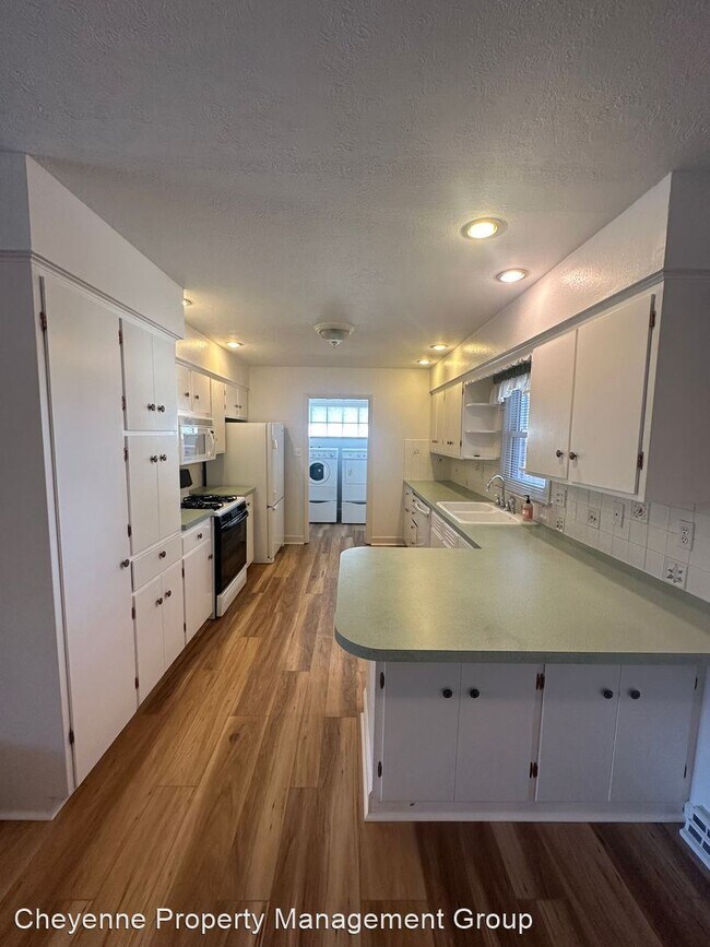 Building Photo - 4 br, 2.5 bath House - 1758 Cheshire Dr
