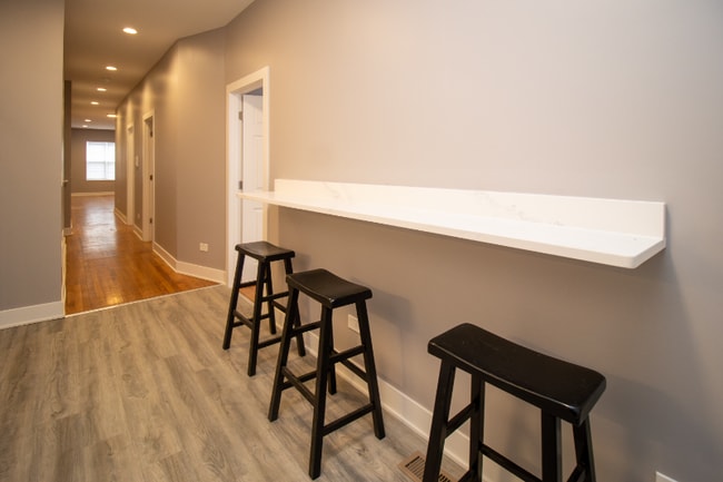 Foto del edificio - 5310 S Harper Ave