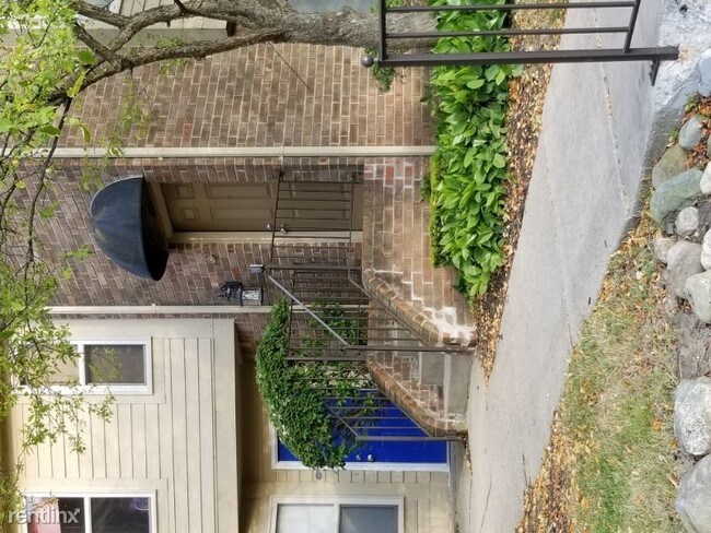 Building Photo - 2600 Greenstone Blvd