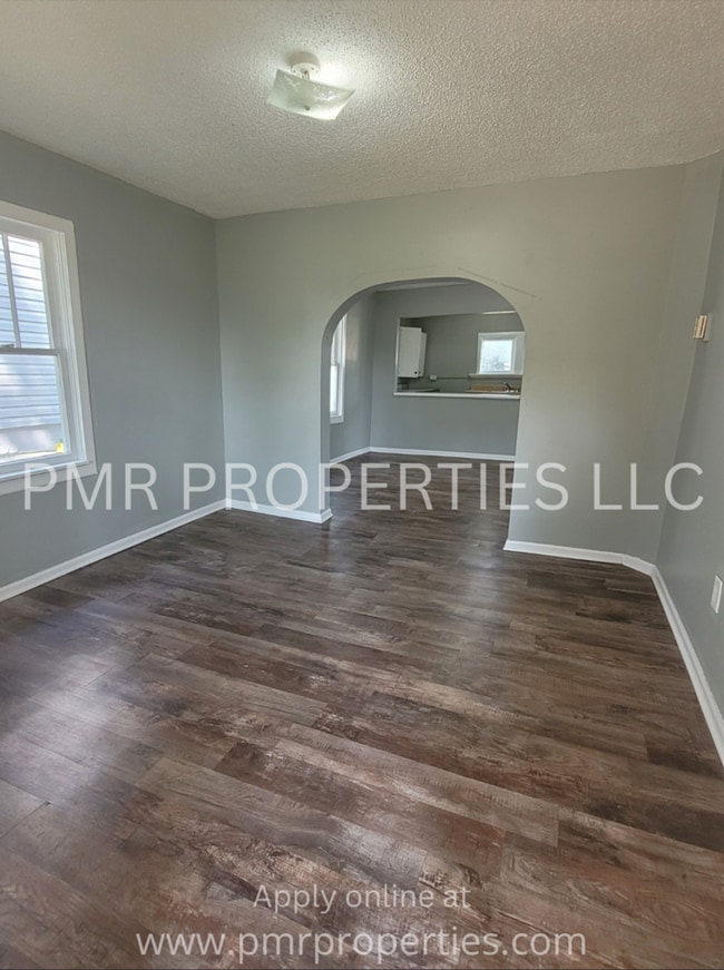 Building Photo - 1 Bedroom/ 1 Bathroom House