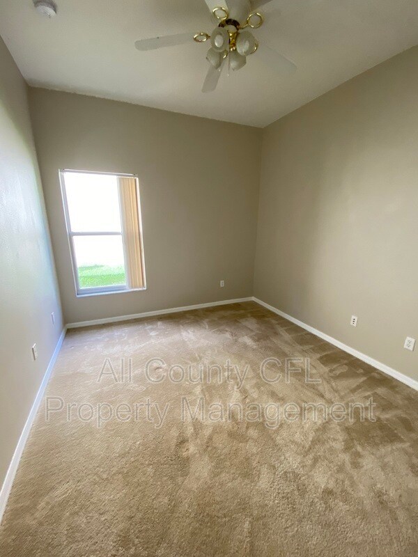 Building Photo - 2731 Lakemoor Dr