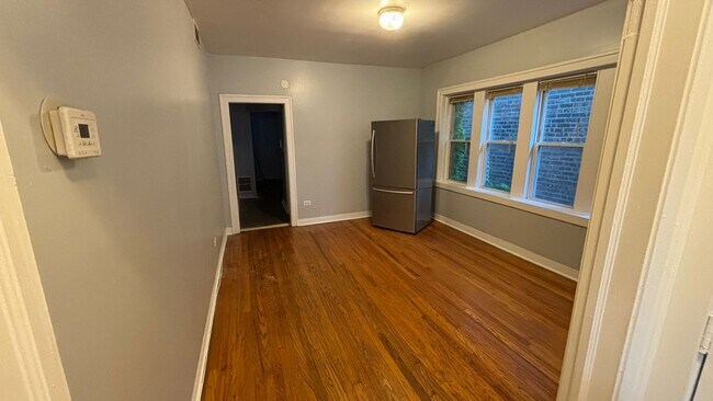 Foto del edificio - 8046 S Maryland Ave