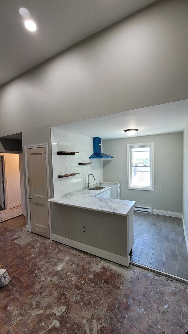 Foto del edificio - 108 Chestnut Pkwy