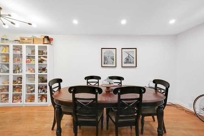 Building Photo - 3001 20th Ct S