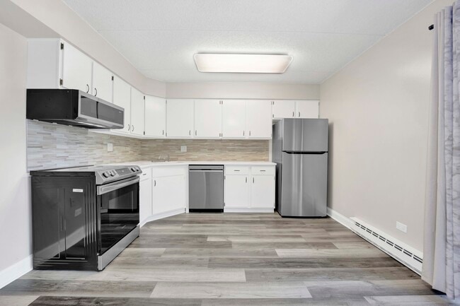 Building Photo - 621 N Briar Hill Ln