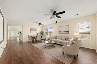 Building Photo - 15906 Arapaho Bend Ln
