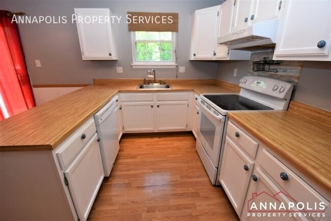 Building Photo - 355 Rambling Ridge Ct