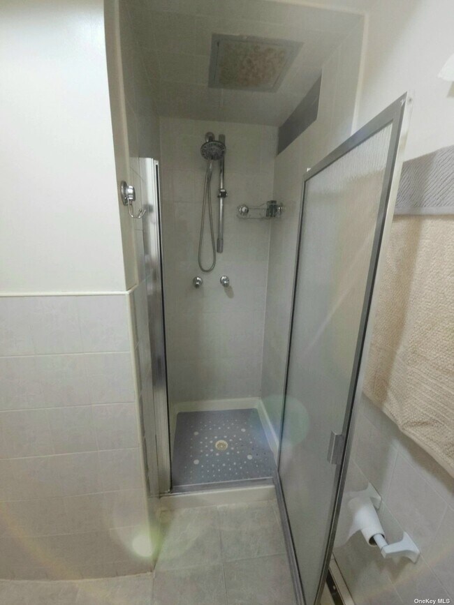 Foto del edificio - 1296 E 55th St